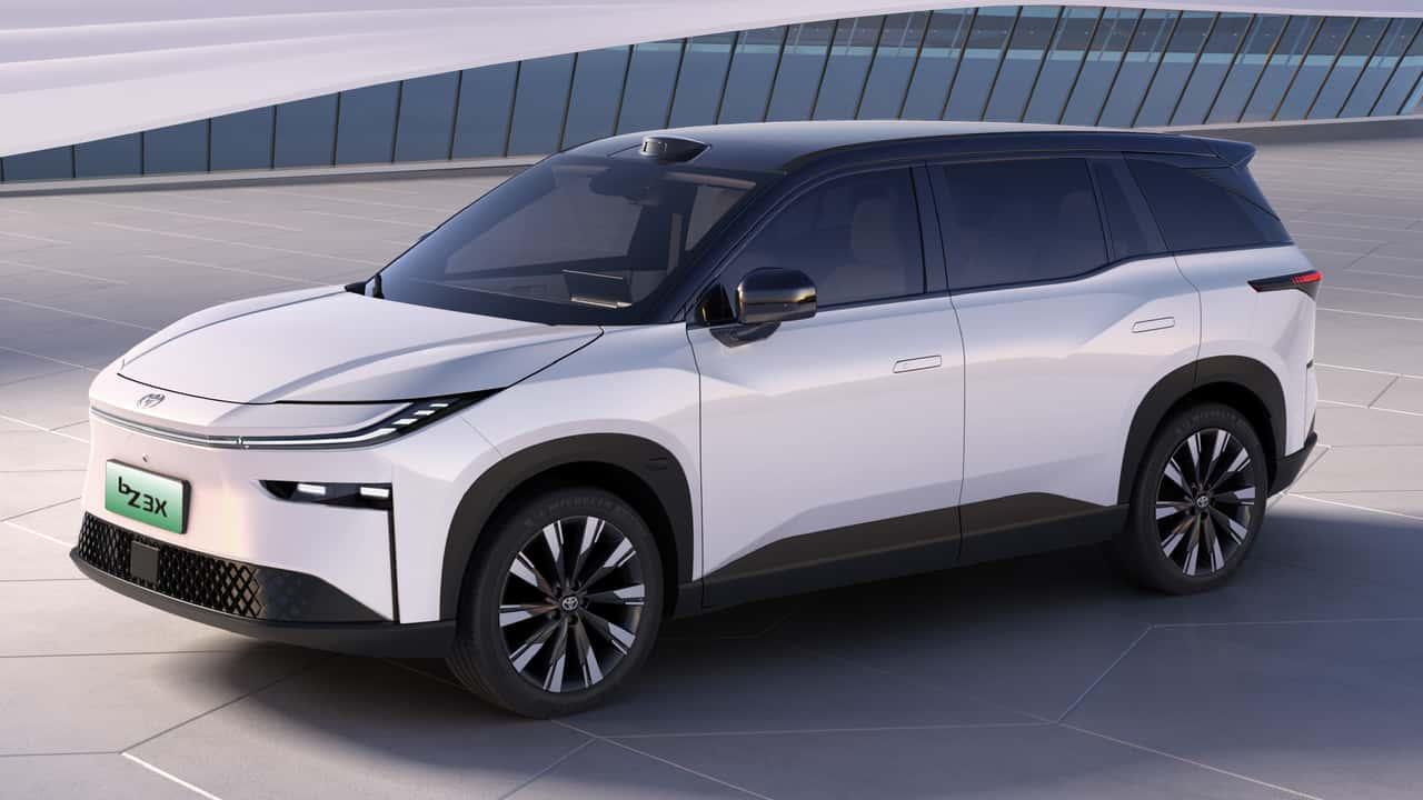 Toyota bZ3x supera vendas e desafia BYD no mercado elétrico