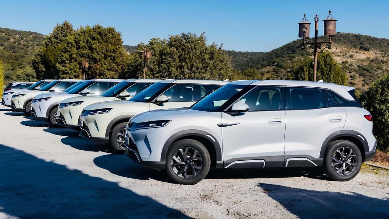BYD supera Tesla e lidera mercado global de carros elétricos
