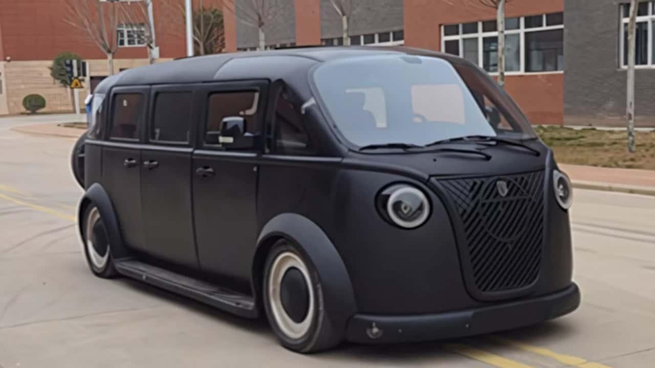 Kombi da VW ganha versão PHEV inusitada desenvolvida na China