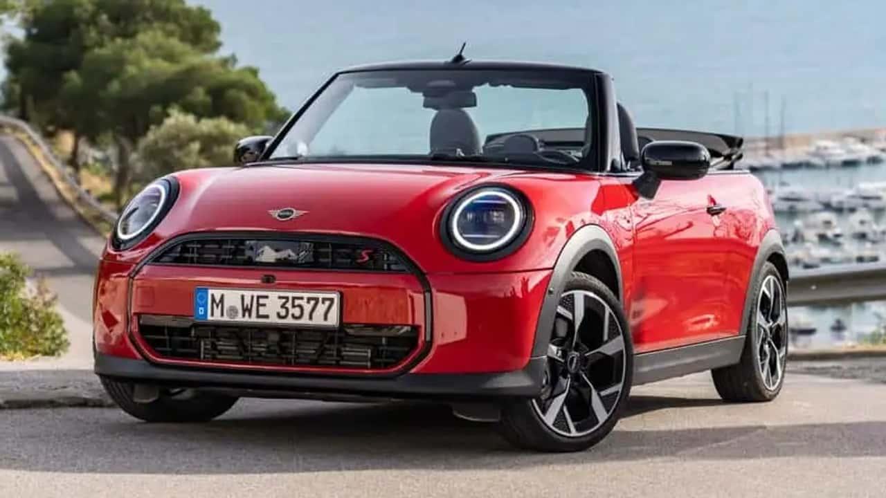Mini Cooper S Cabrio 2026 estreia no Brasil por R$319.990