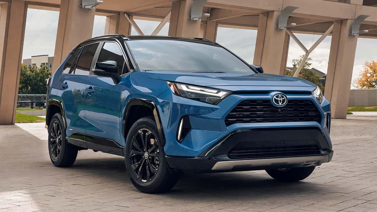 Toyota enfrenta alta demanda por modelos híbridos mundialmente