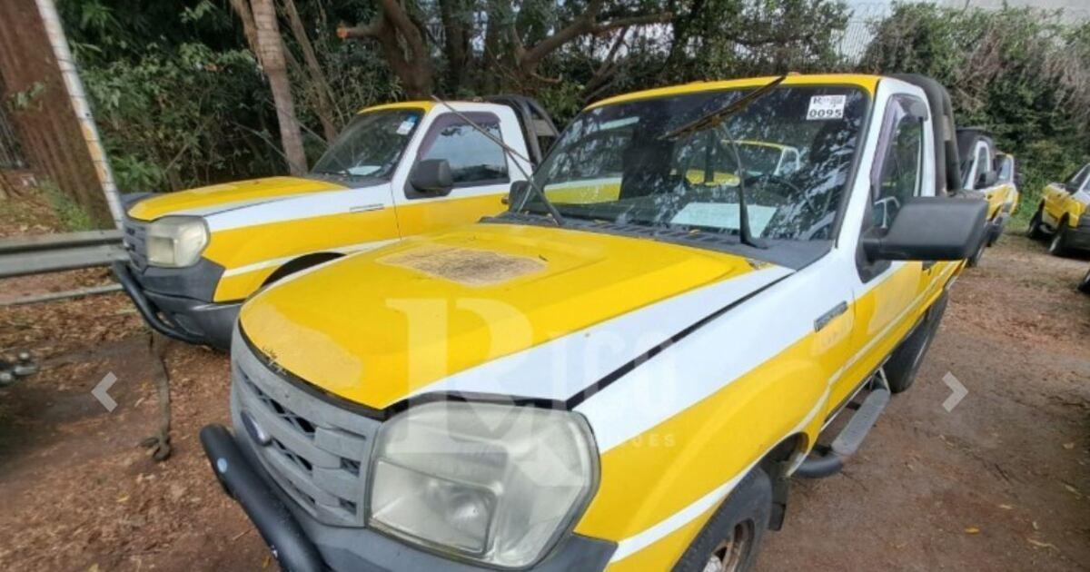 Leilão da CET: 173 veículos vendidos com 73 Ford Ranger