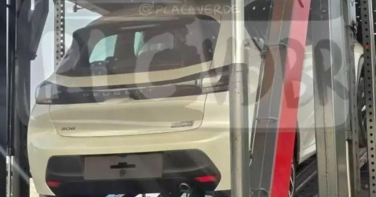 Peugeot 208 Hybrid inaugura era dos hatches eletrificados no Brasil